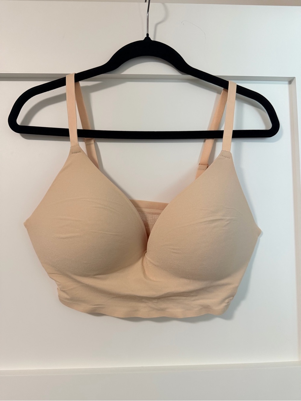 PINK Victoria's Secret Wireless Push-Up Bra / M-DD